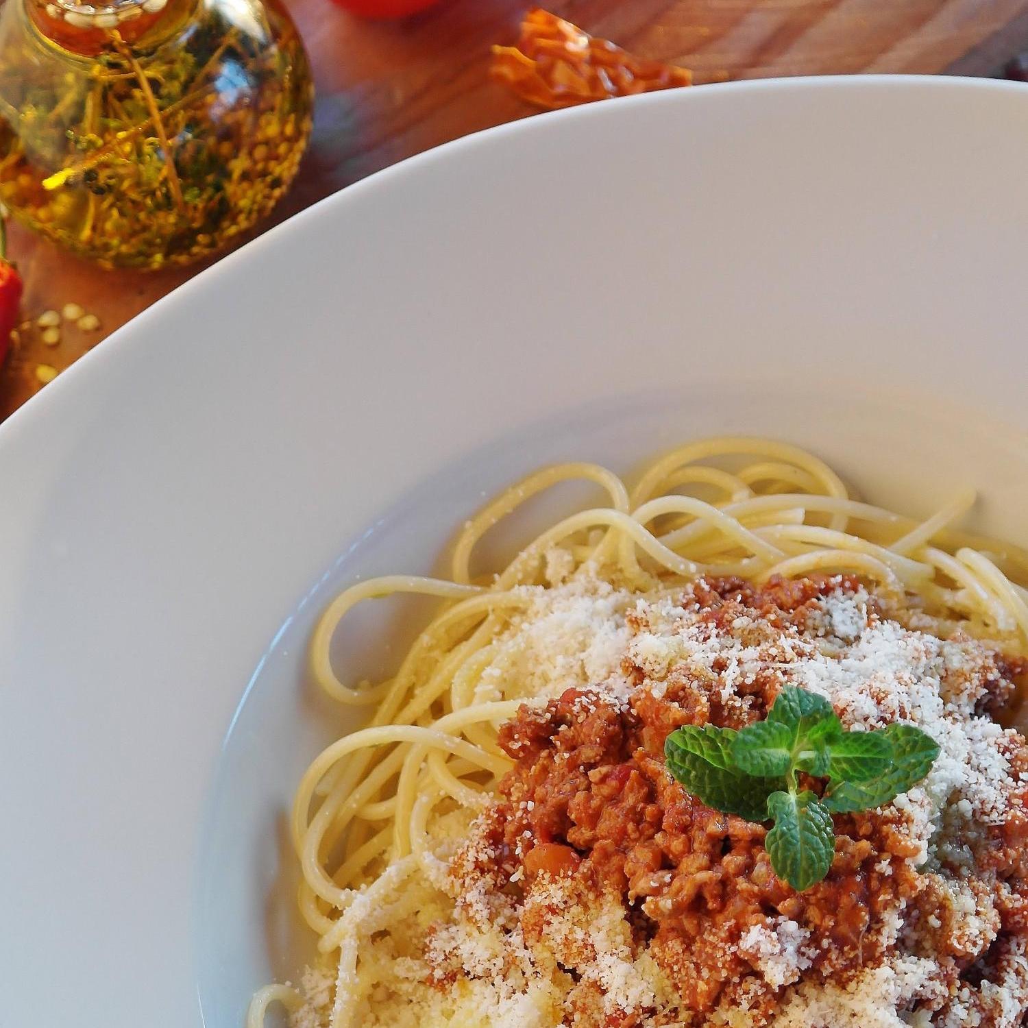 spaghetti-1987509_by_ritae_pixabay_pfarrbriefservice